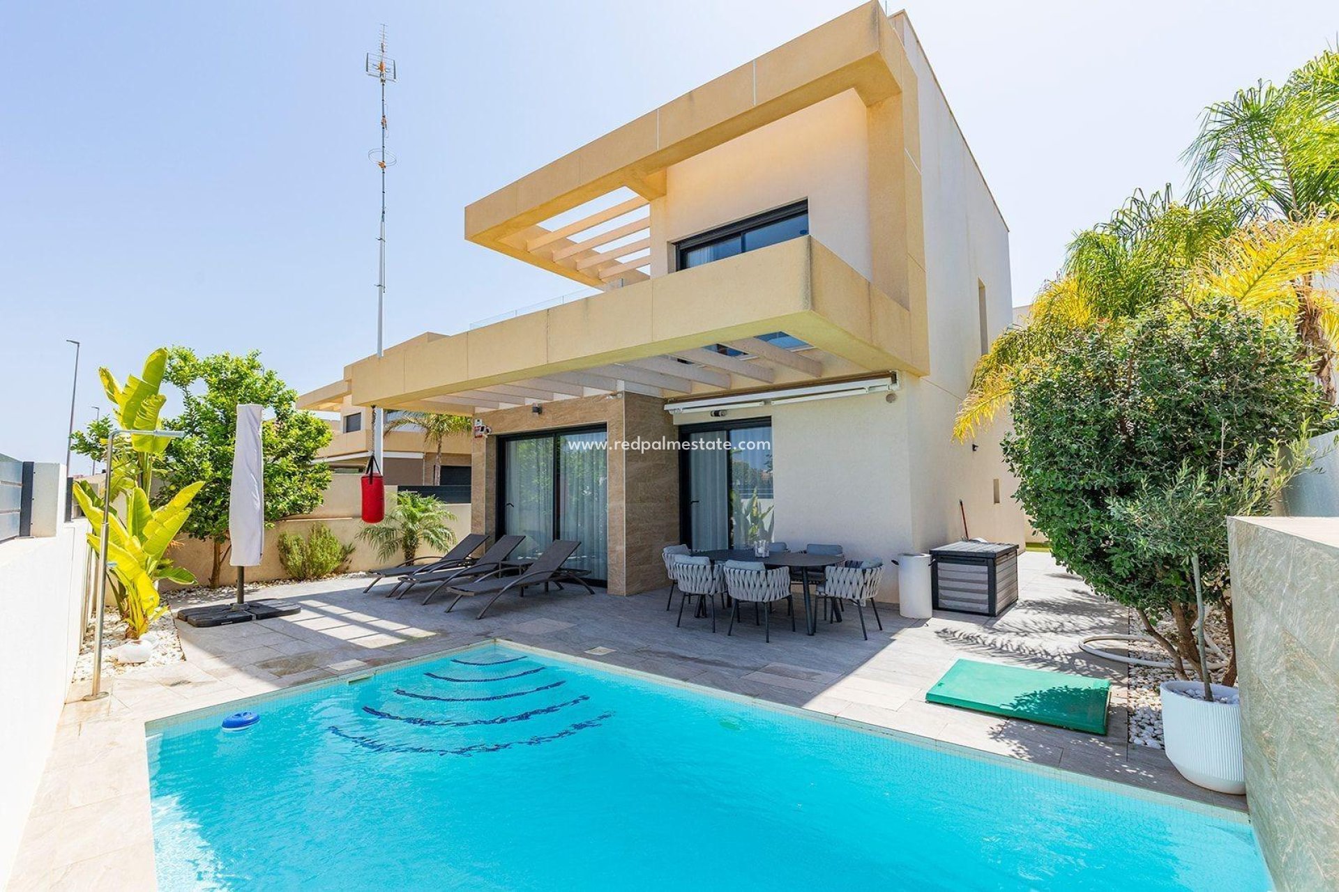 Återförsäljning - Villa -
Torrevieja - Torretas