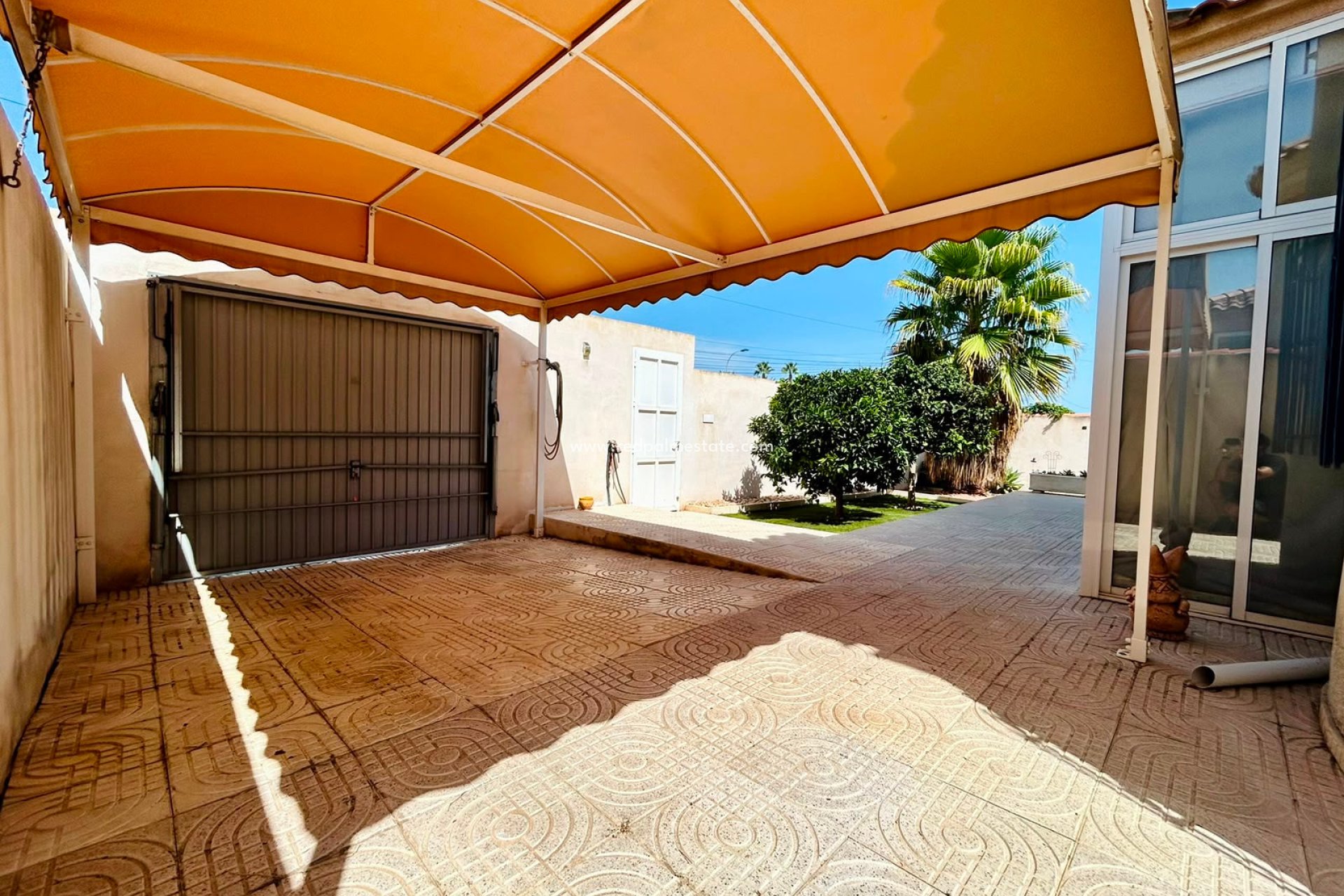 Återförsäljning - Villa -
Torrevieja - Urbanización San Luis