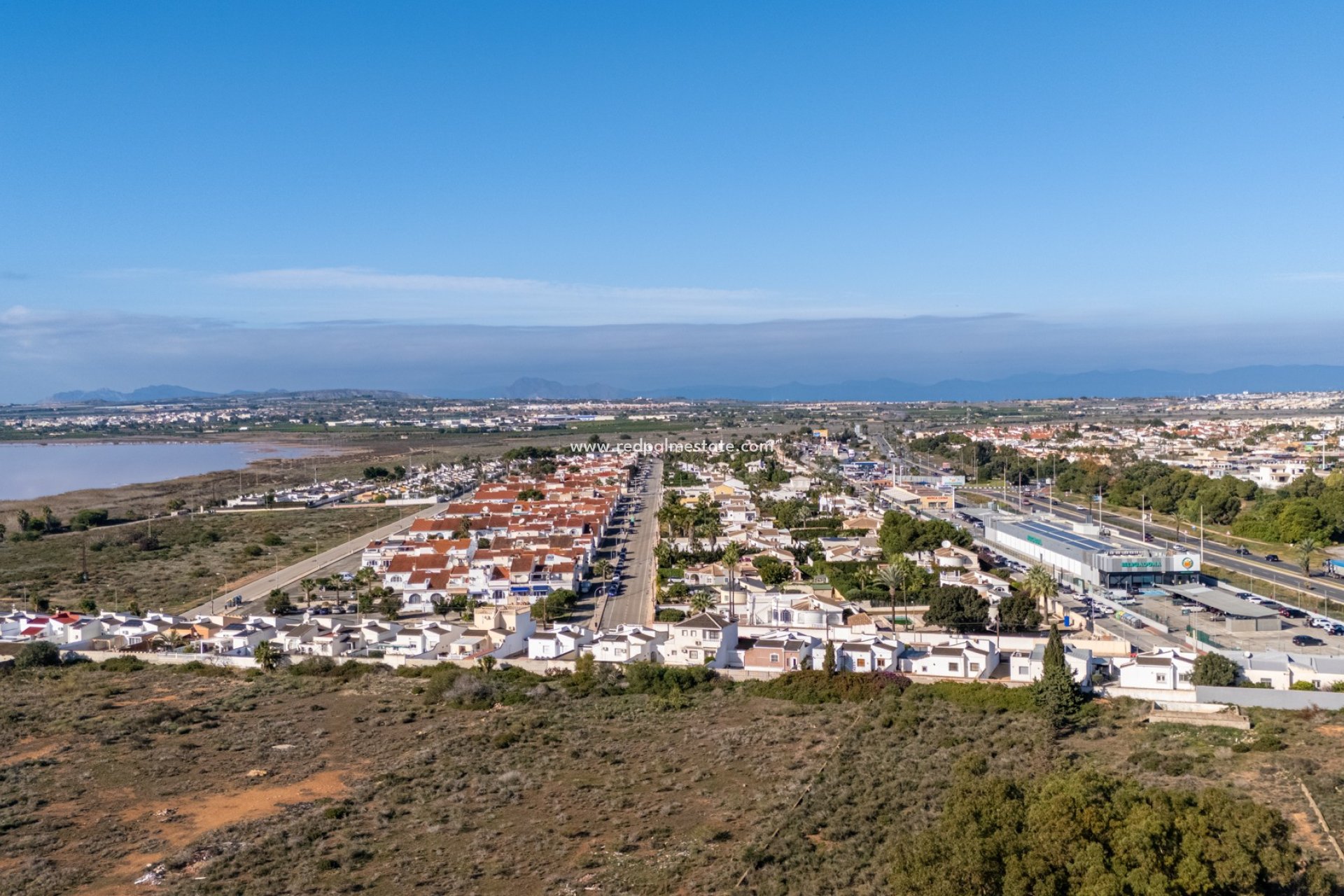 Återförsäljning - Villa -
Torrevieja - Urbanización San Luis