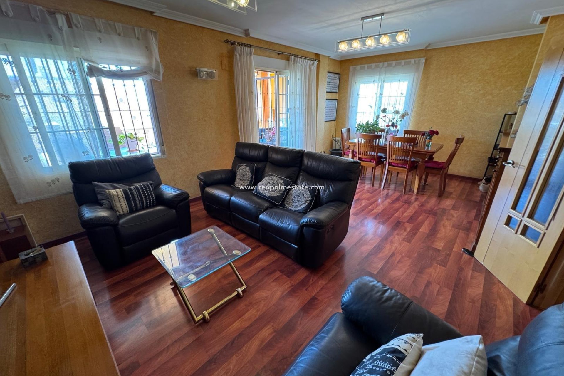 Återförsäljning - Villa -
Torrevieja - Zona Los Frutales