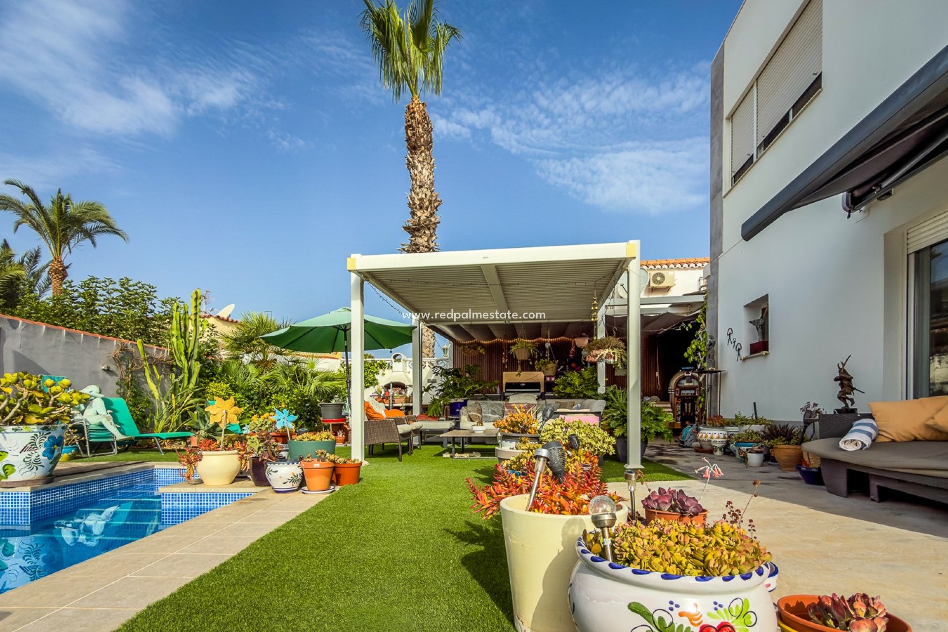 Återförsäljning - Villa -
Torrevieja