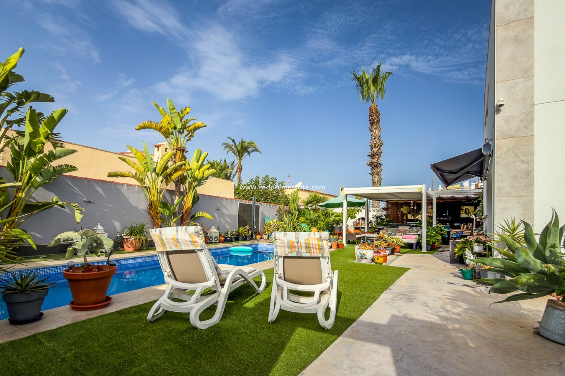 Återförsäljning - Villa -
Torrevieja