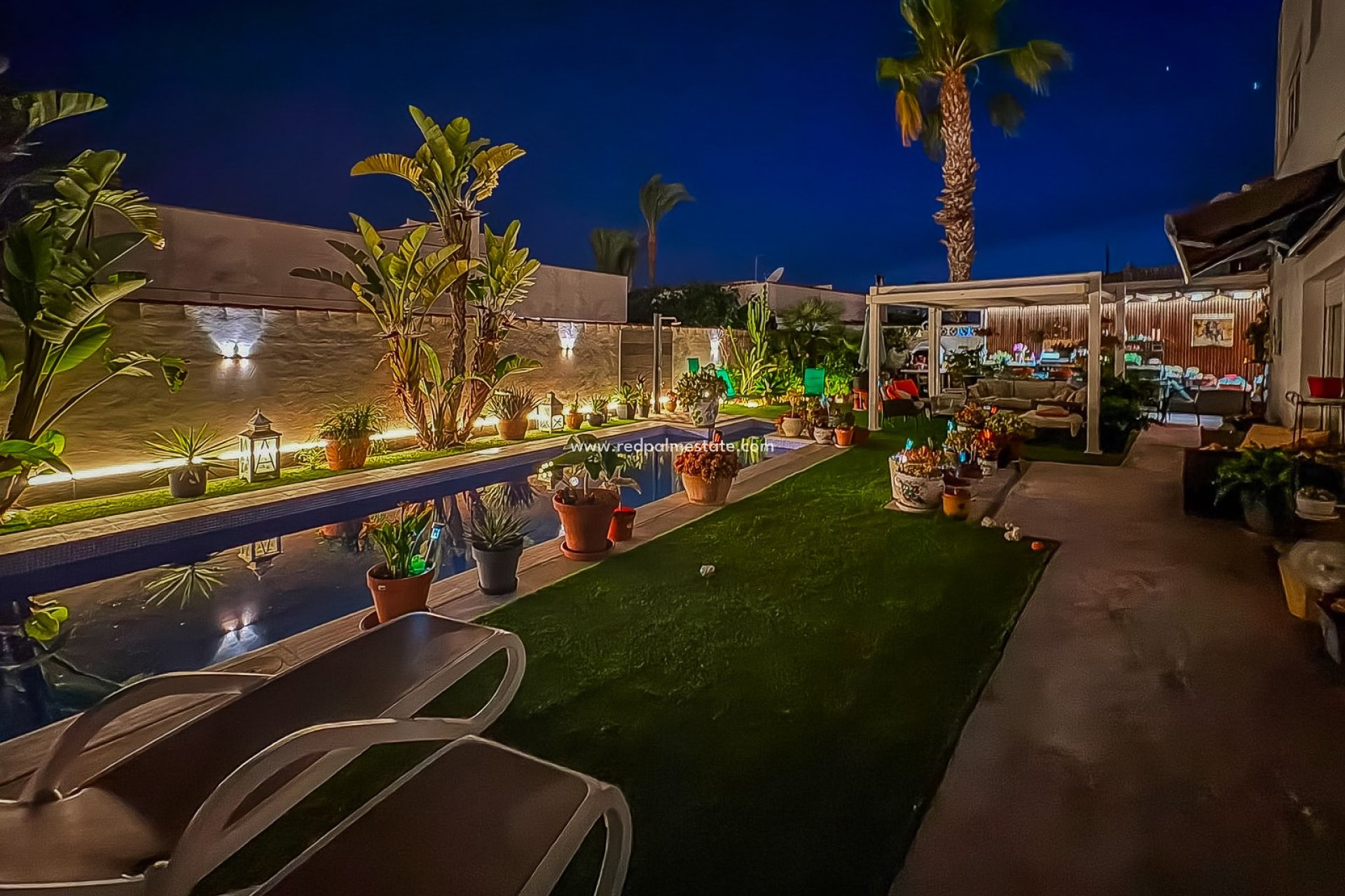 Återförsäljning - Villa -
Torrevieja
