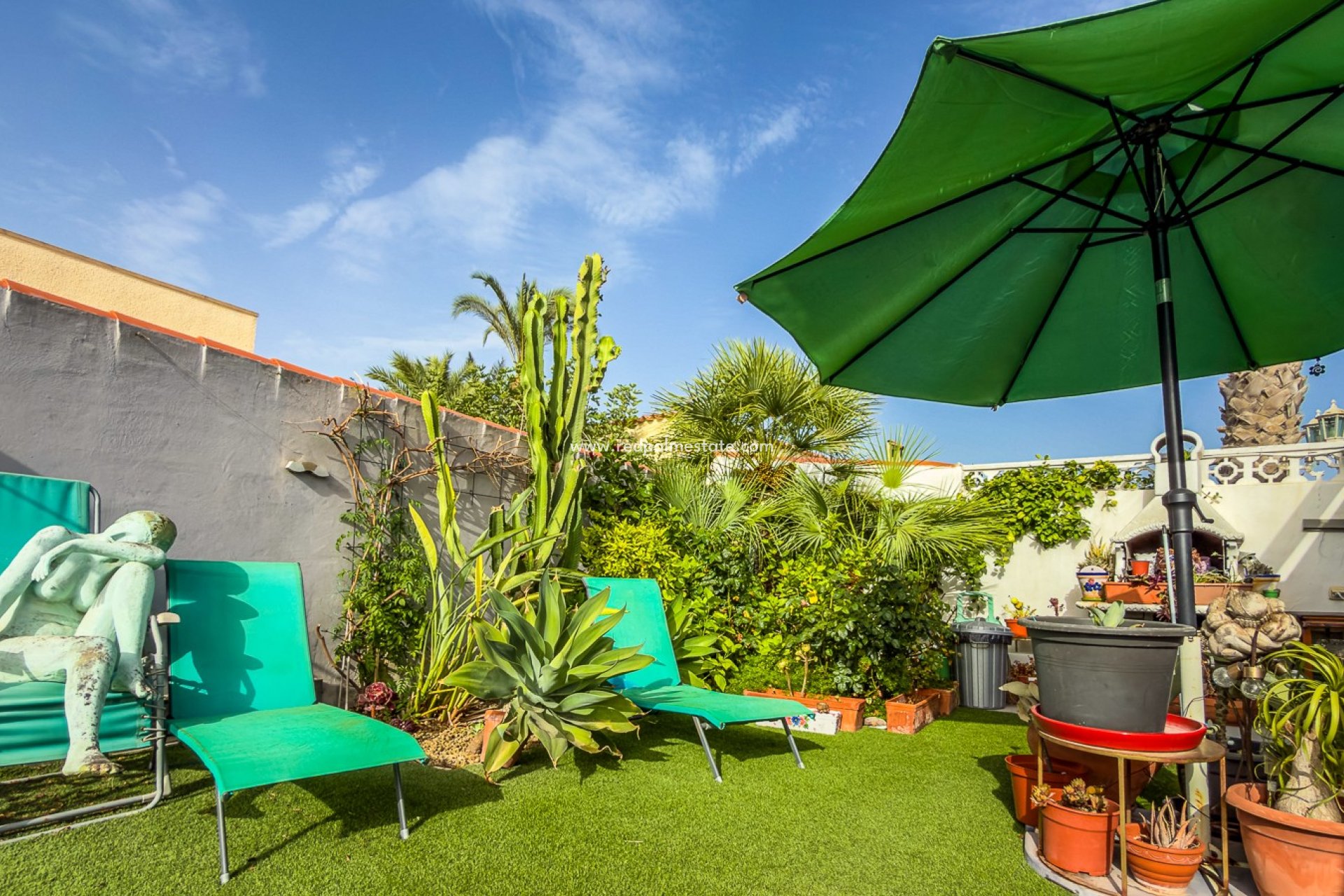 Återförsäljning - Villa -
Torrevieja