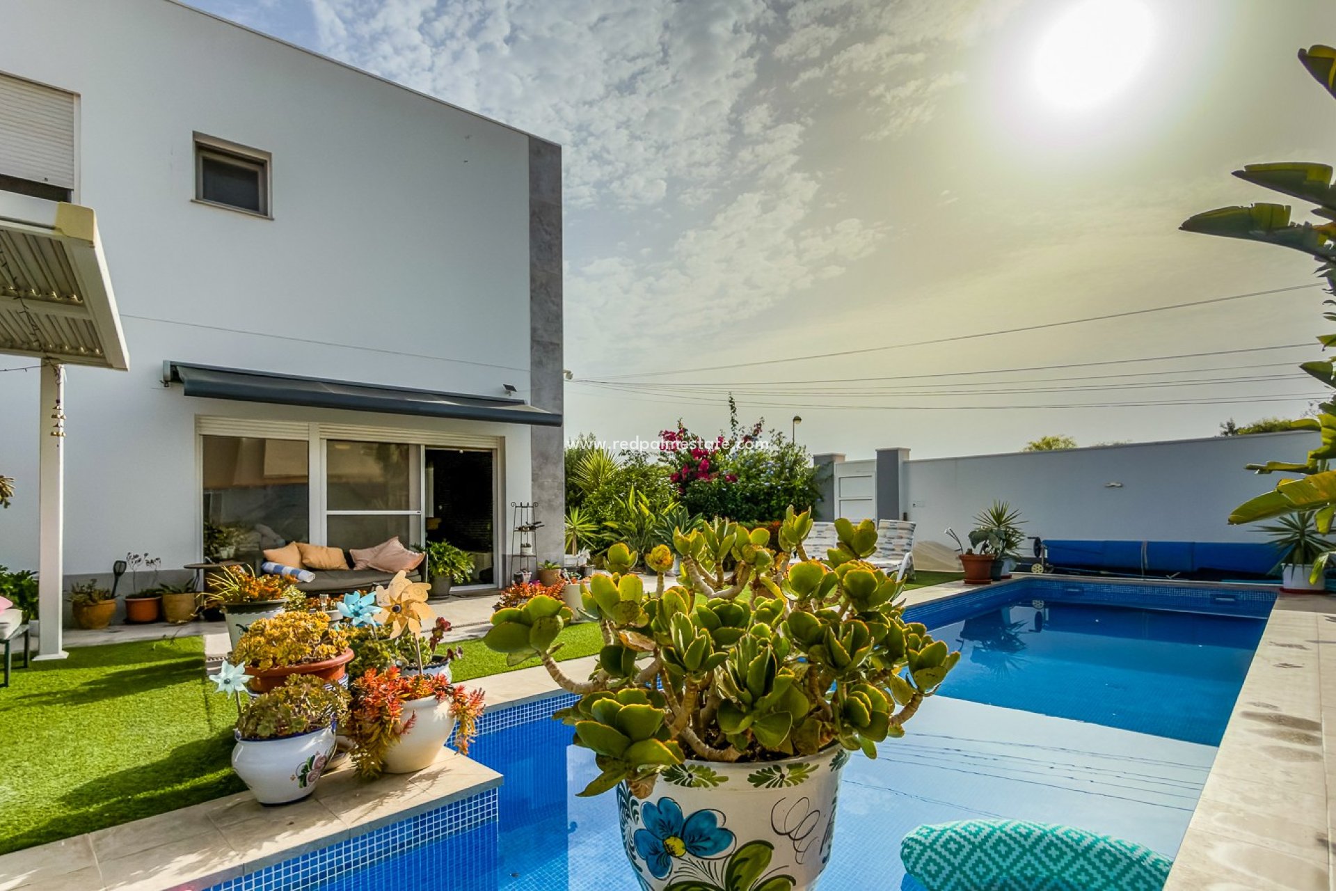 Återförsäljning - Villa -
Torrevieja