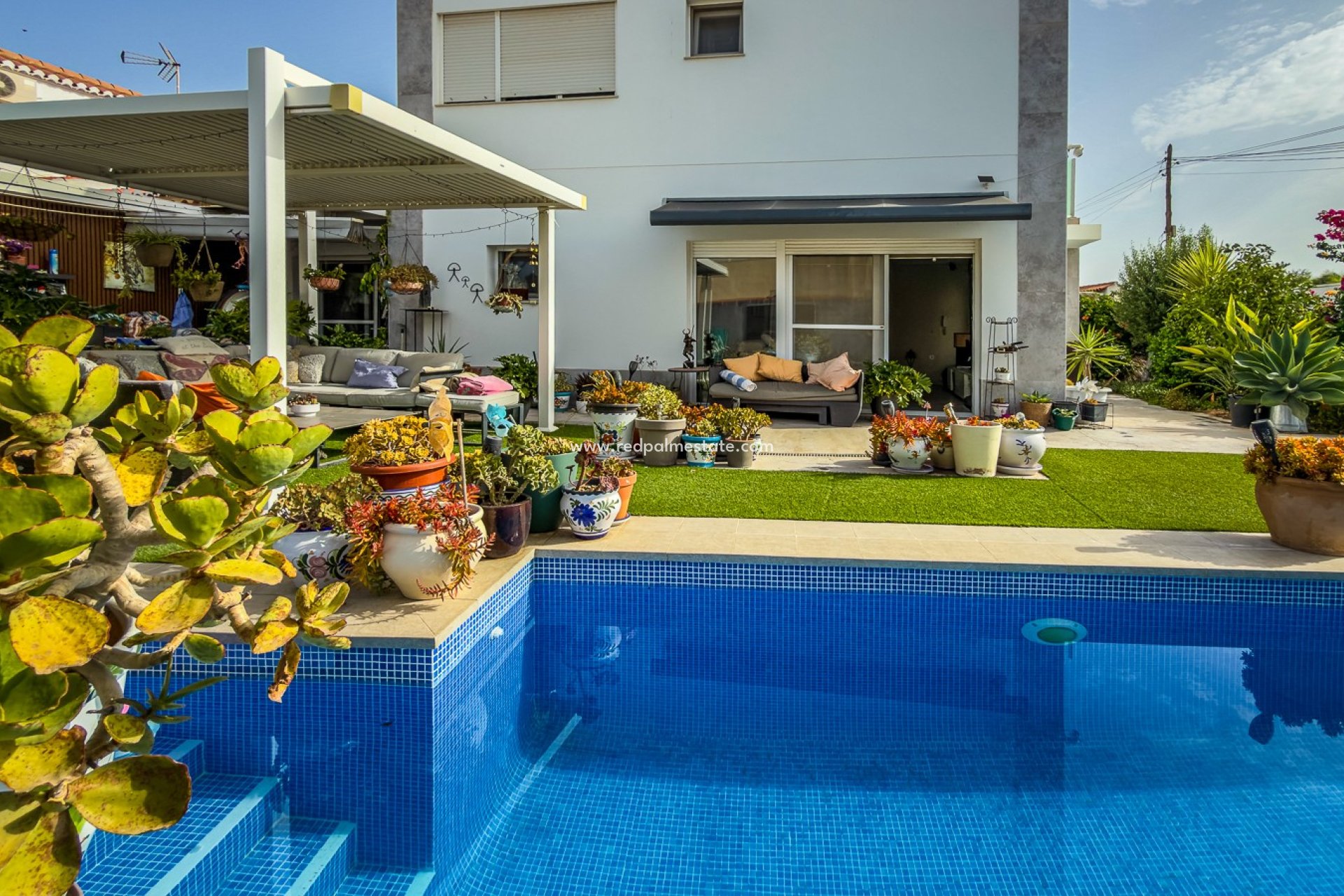 Återförsäljning - Villa -
Torrevieja
