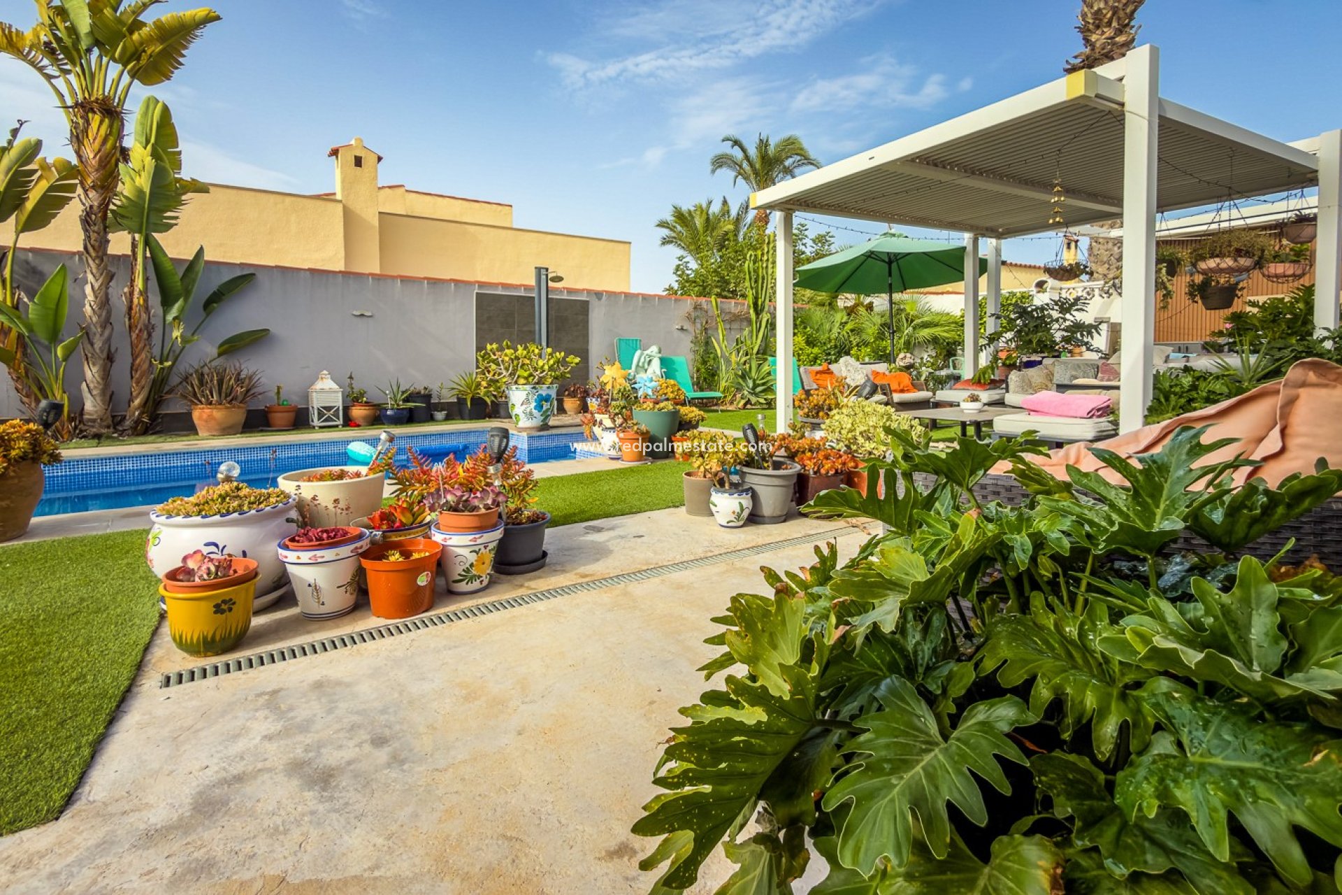 Återförsäljning - Villa -
Torrevieja