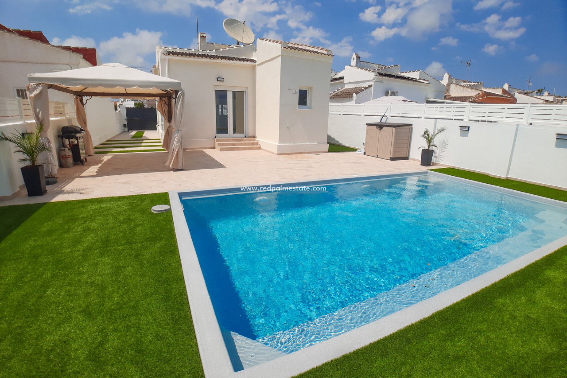 Återförsäljning - Villa -
Torrevieja