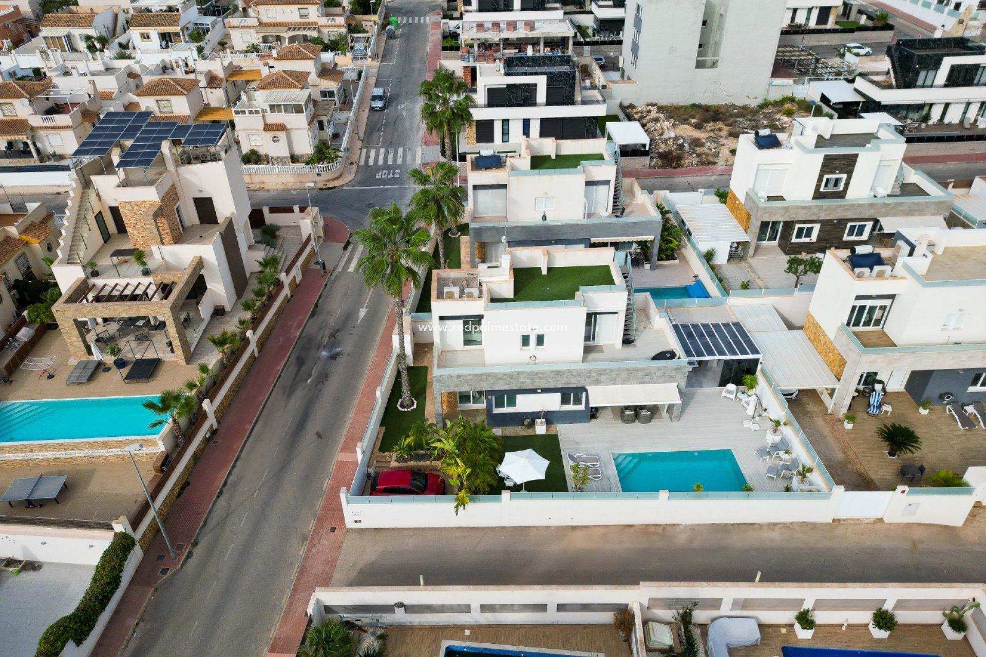 Återförsäljning - Villa -
Torrevieja