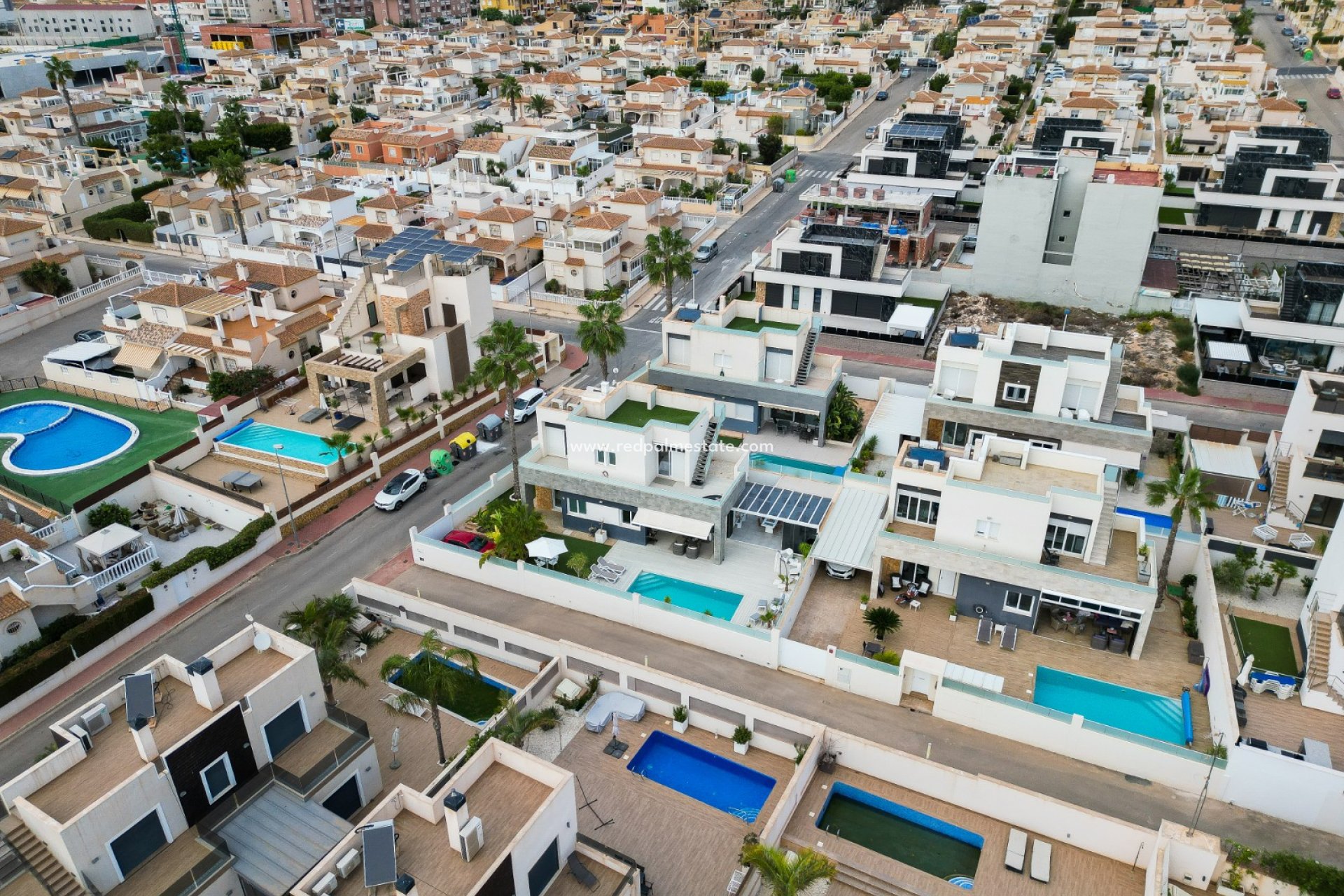 Återförsäljning - Villa -
Torrevieja