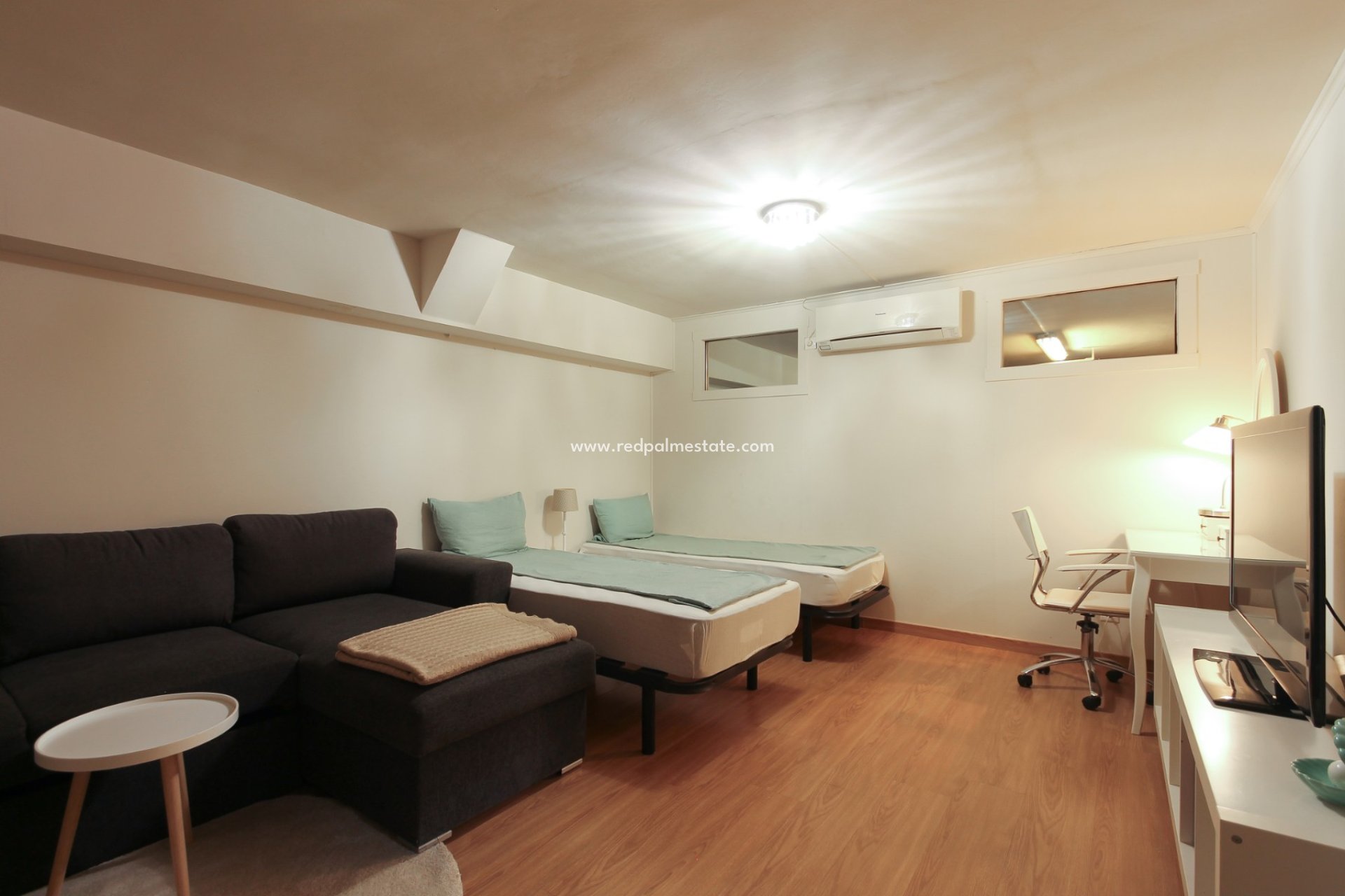 Återförsäljning - Villa -
Torrevieja