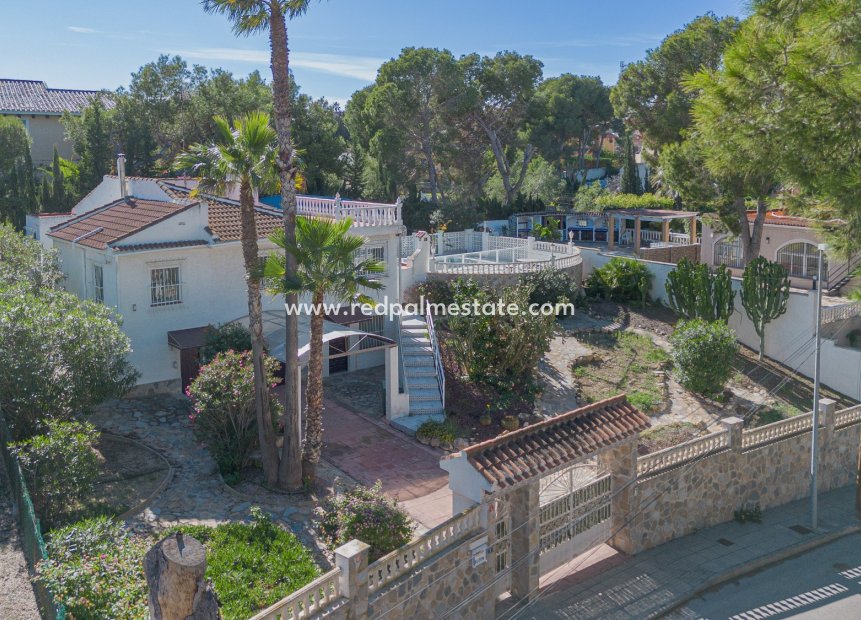 Återförsäljning - Villa -
Torrevieja