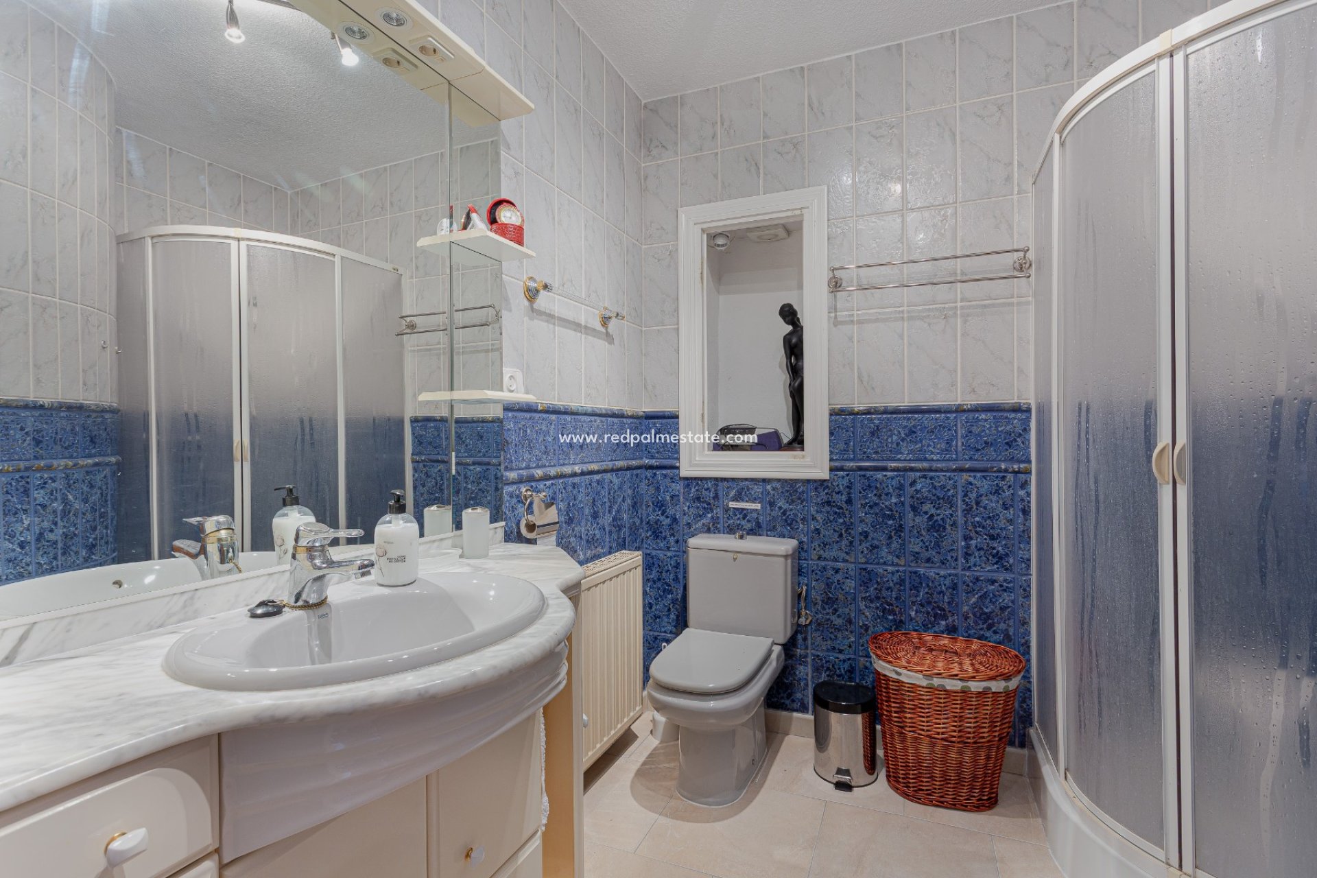 Återförsäljning - Villa -
Torrevieja