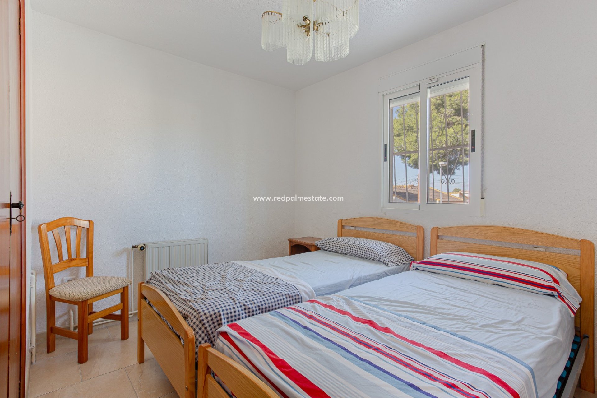 Återförsäljning - Villa -
Torrevieja