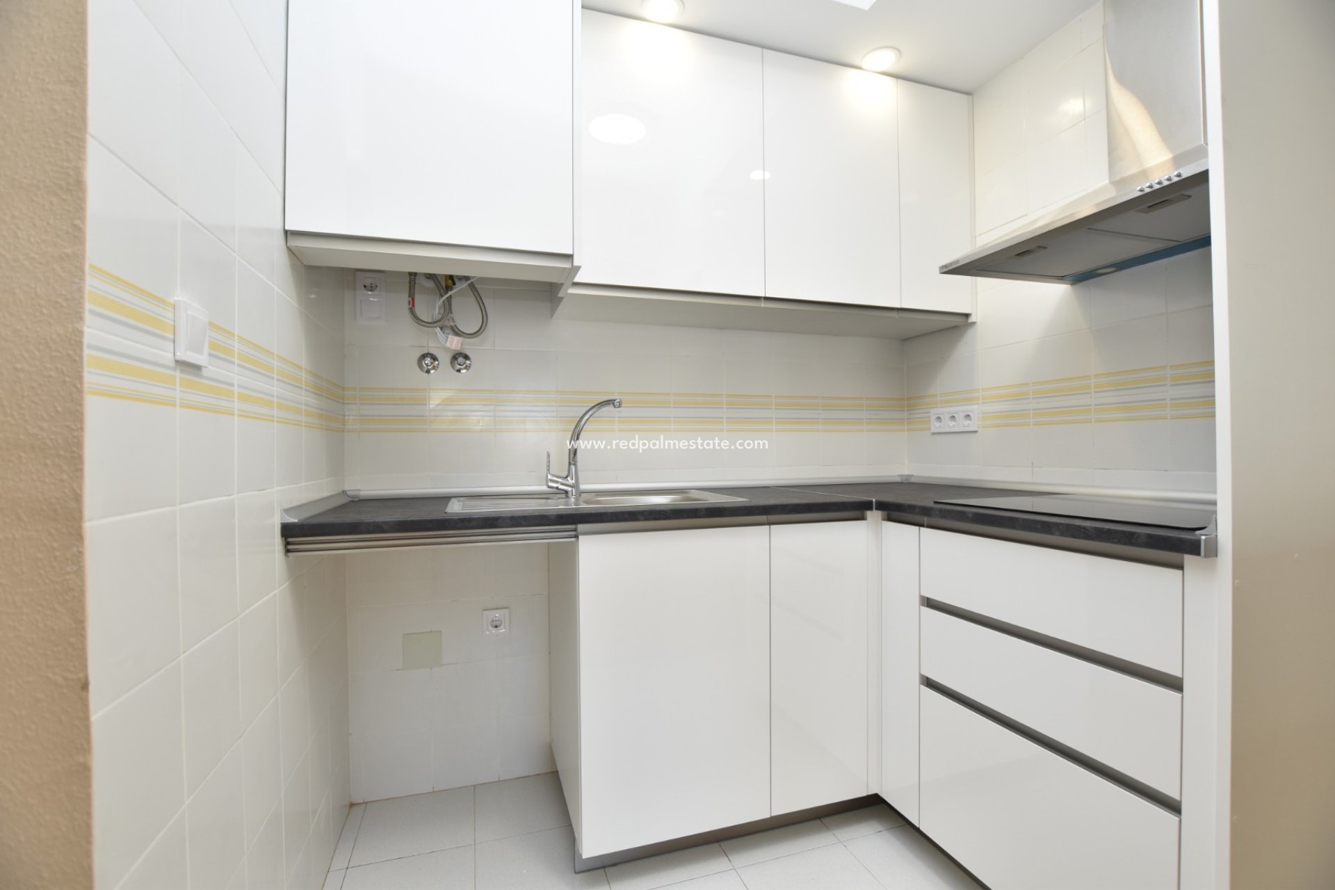 Återförsäljning - Villa -
Torrevieja