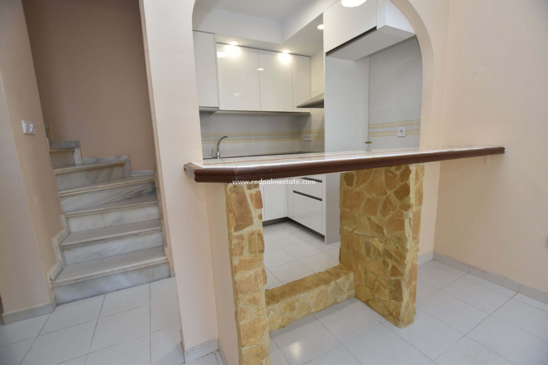 Återförsäljning - Villa -
Torrevieja