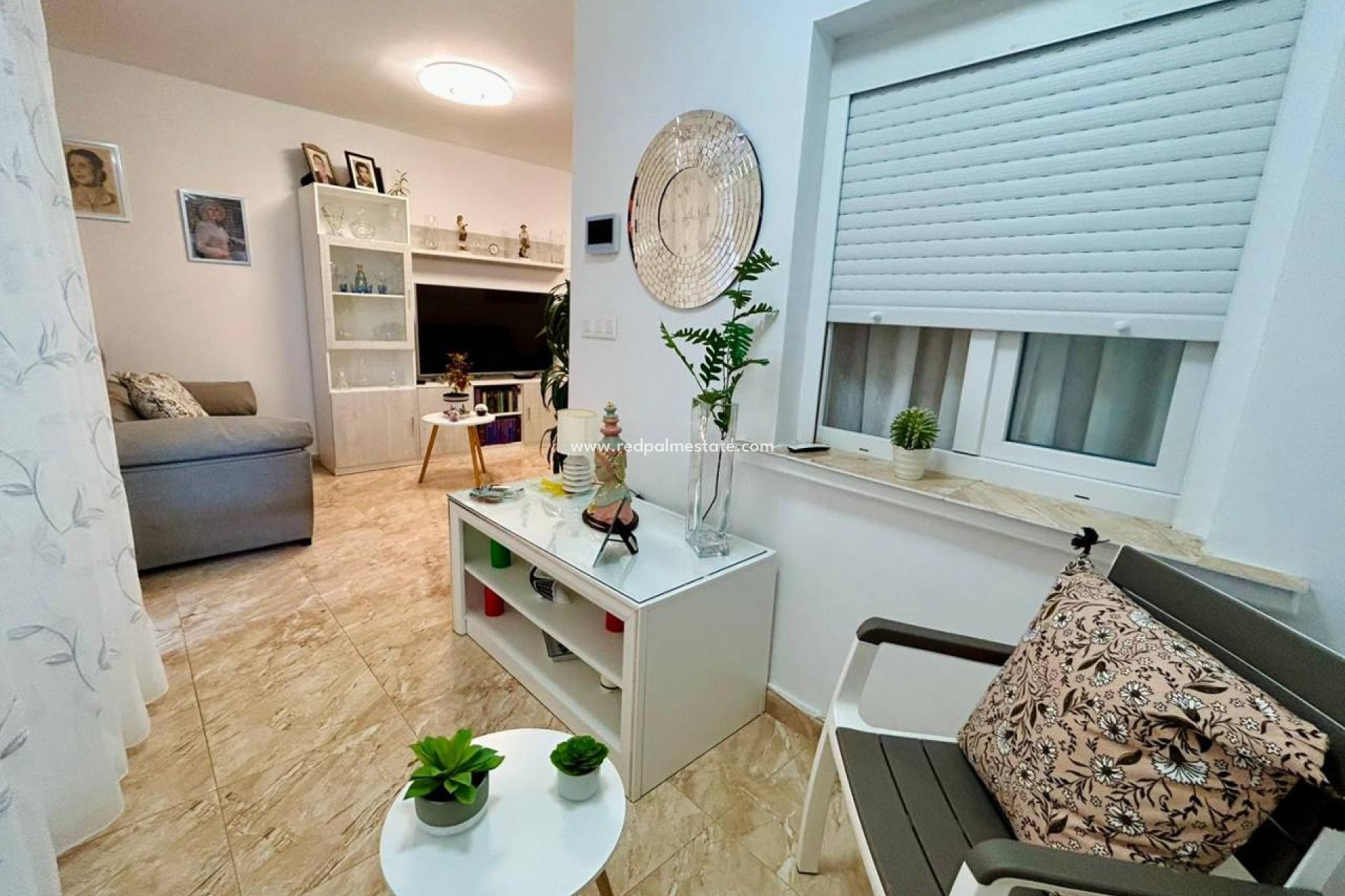 Återförsäljning - Villa -
Torrevieja