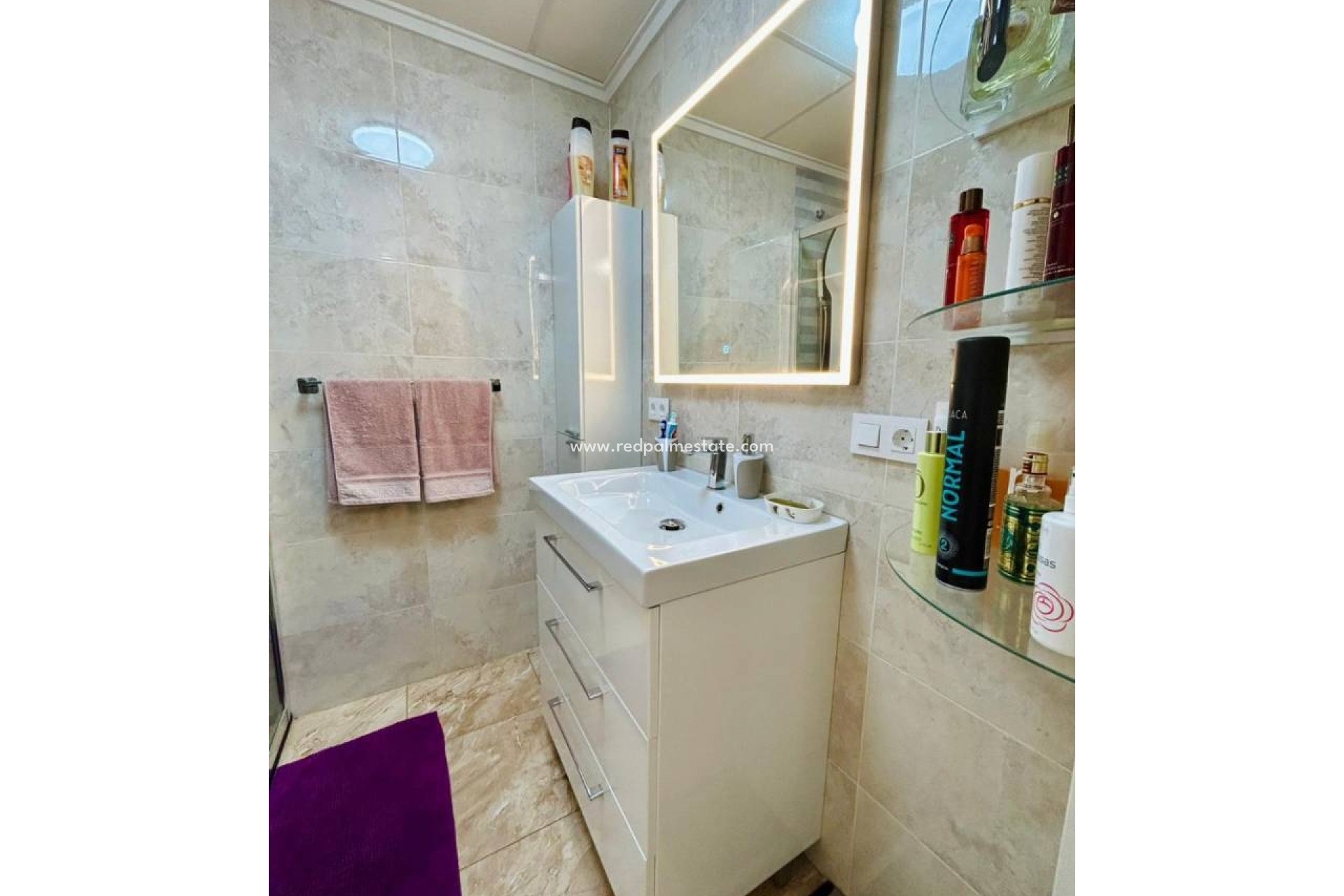 Återförsäljning - Villa -
Torrevieja