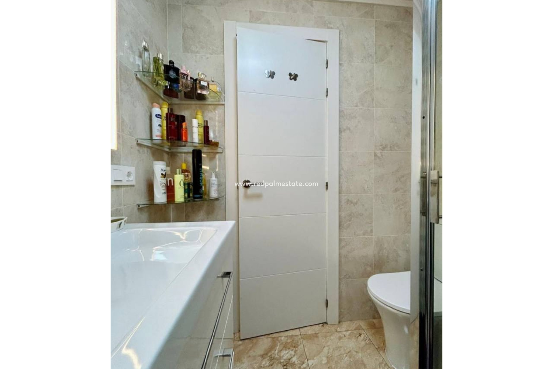 Återförsäljning - Villa -
Torrevieja