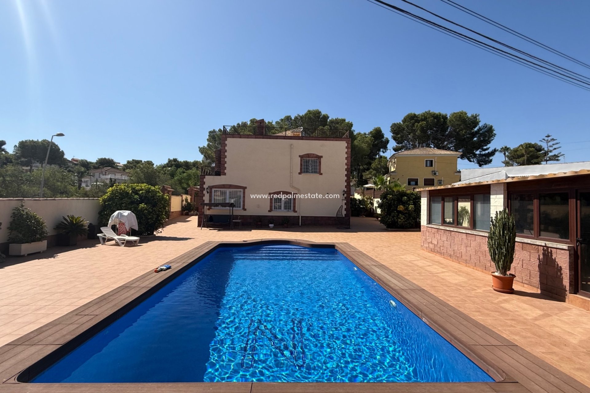Återförsäljning - Villa -
Torrevieja