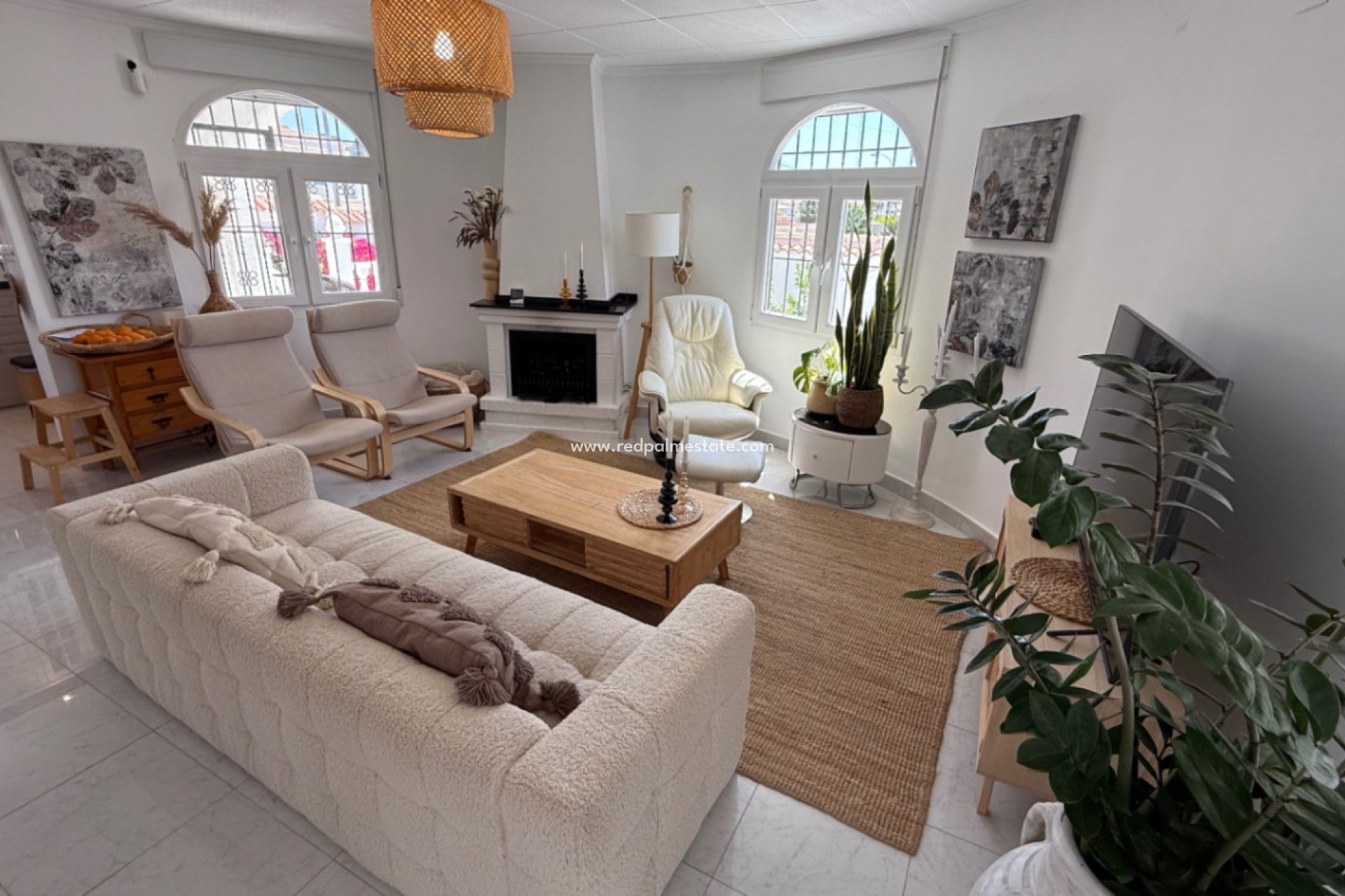 Återförsäljning - Villa -
Torrevieja