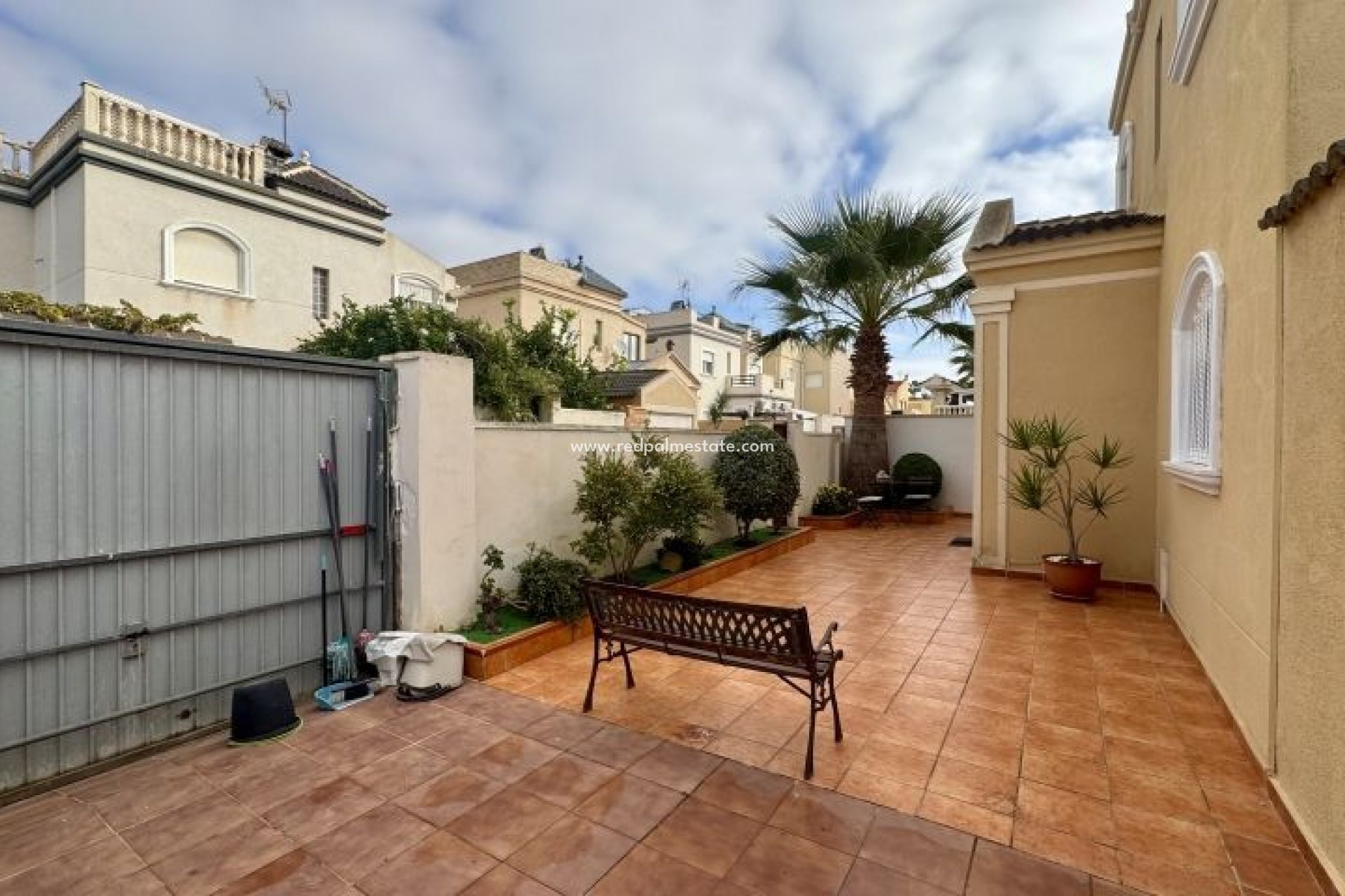 Återförsäljning - Villa -
Torrevieja