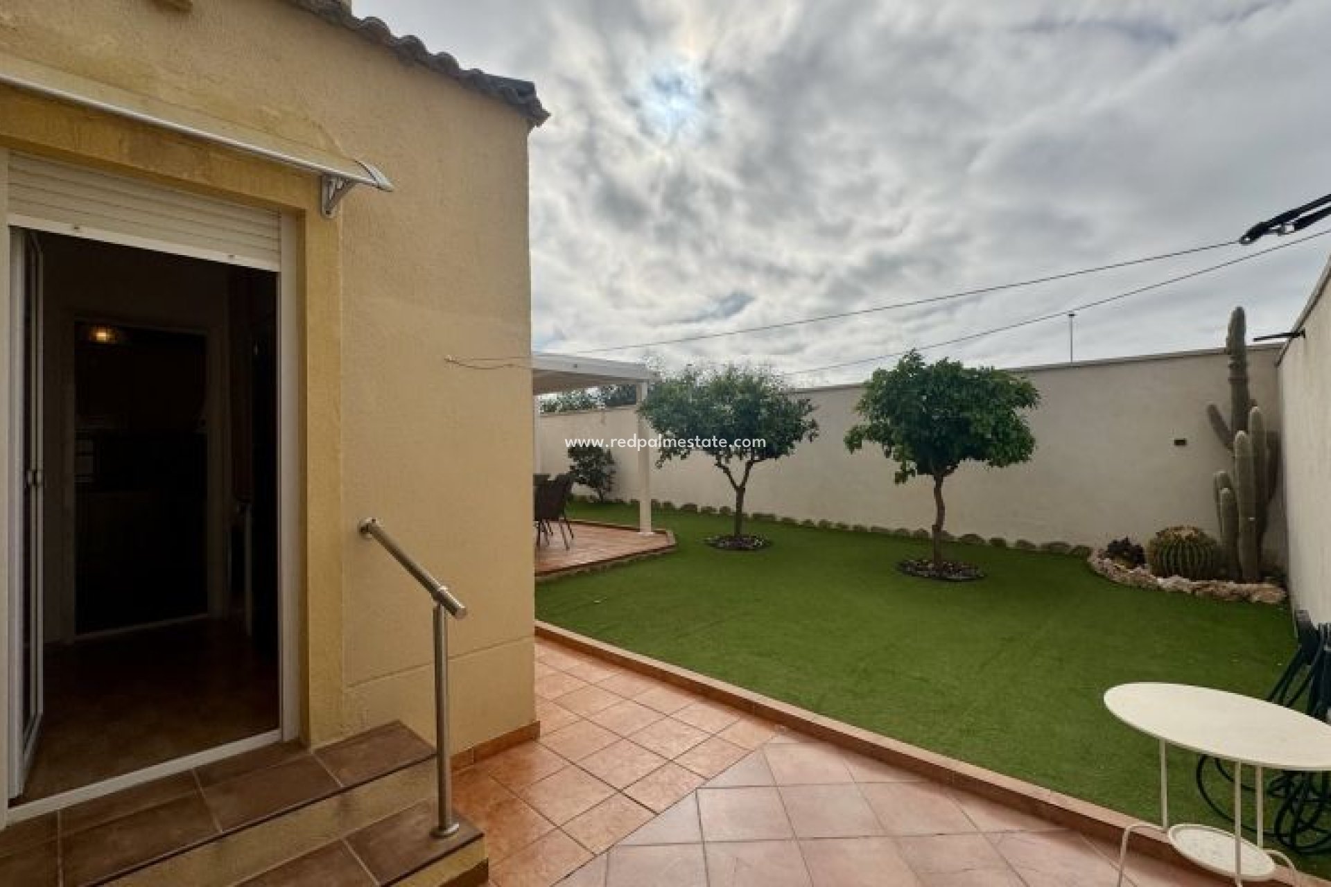 Återförsäljning - Villa -
Torrevieja