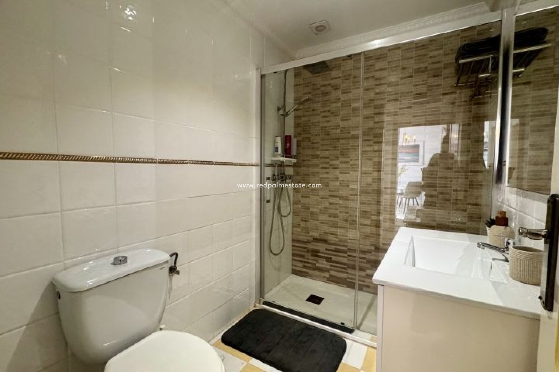 Återförsäljning - Villa -
Torrevieja
