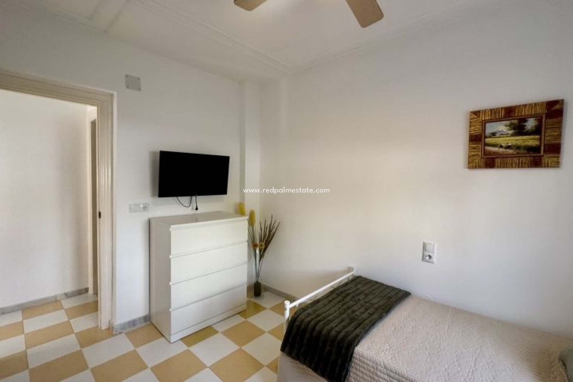 Återförsäljning - Villa -
Torrevieja