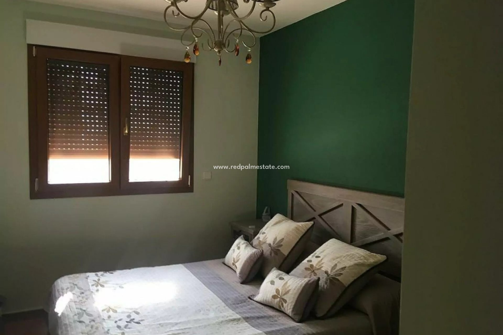 Återförsäljning - Villa -
Villena