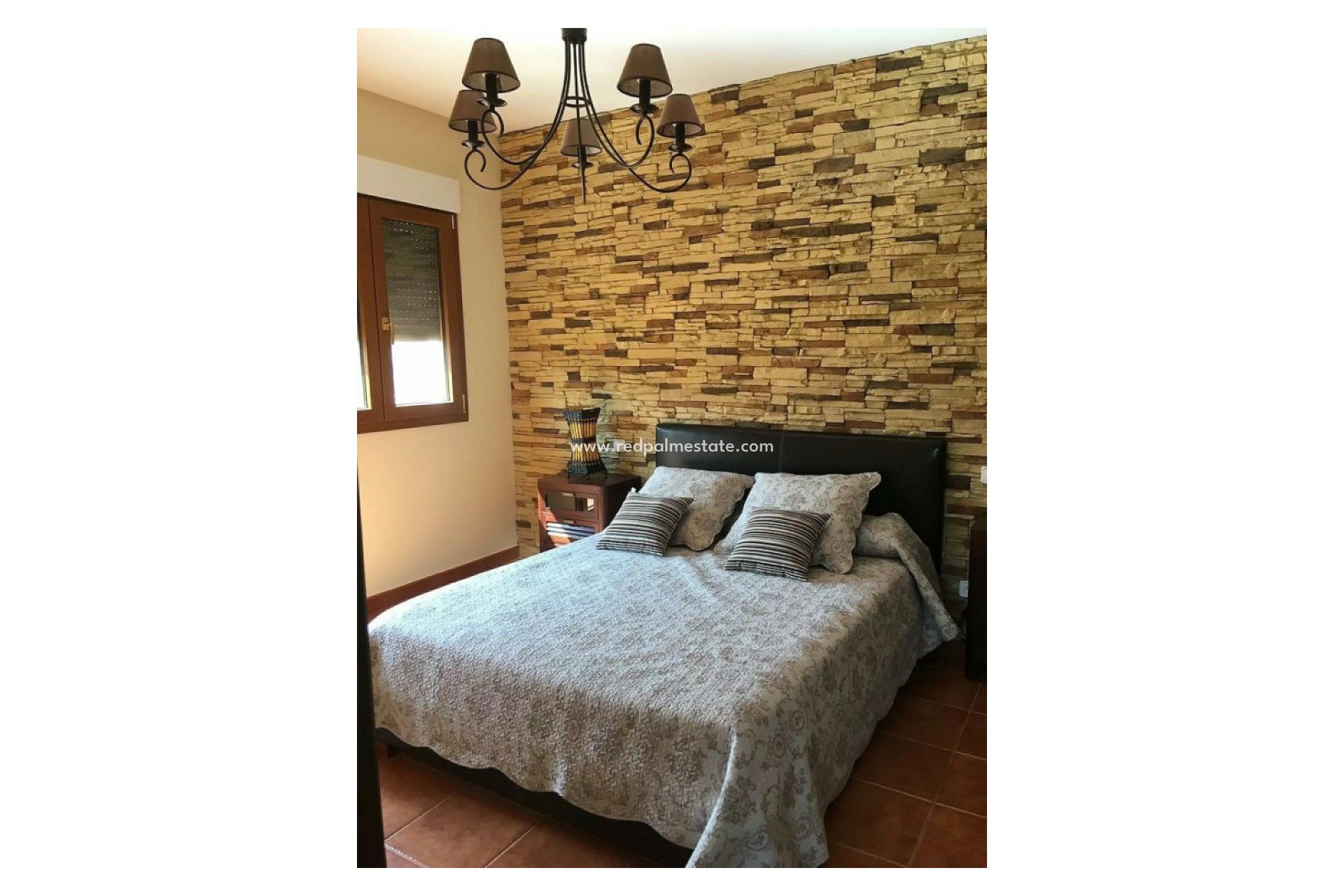 Återförsäljning - Villa -
Villena