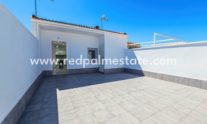 Bungalow - Återförsäljning - Torrevieja - La Siesta - El Salado -  Torreta