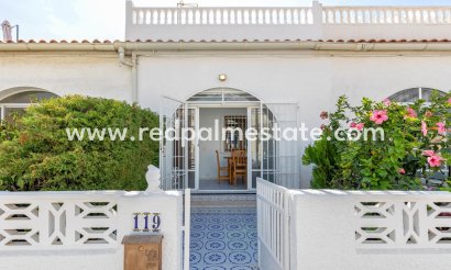 Bungalow - Återförsäljning - Torrevieja - La Siesta - El Salado -  Torreta