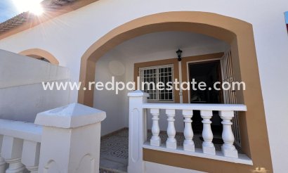 Bungalow - Återförsäljning - Torrevieja - La Siesta - El Salado -  Torreta