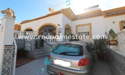 Bungalow - Återförsäljning - Torrevieja - La Siesta - El Salado -  Torreta