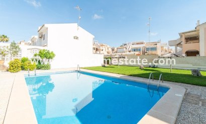 Bungalow - Återförsäljning - Torrevieja - Los Frutales