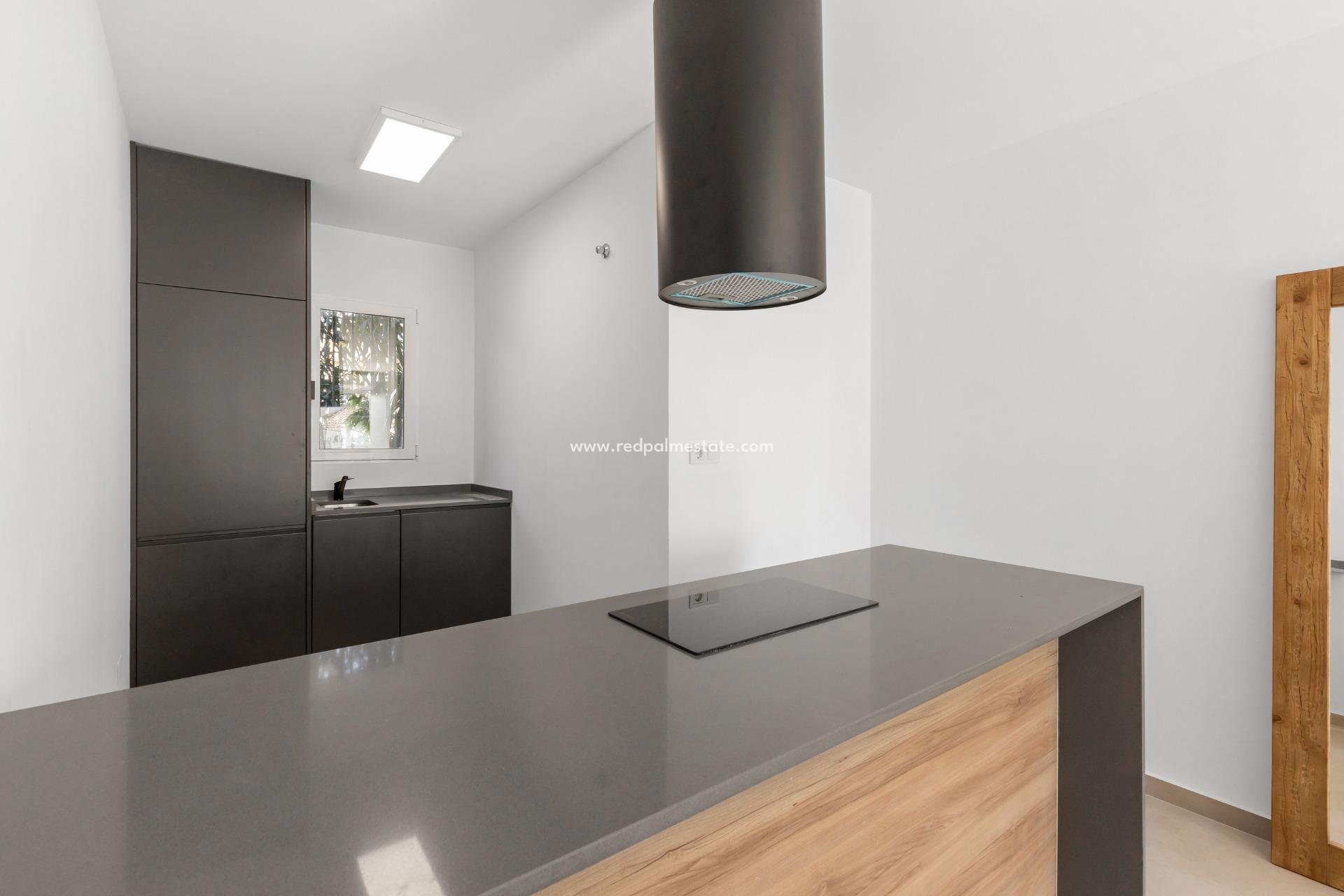  - Bungalow -
Torrevieja - Zona Los Frutales