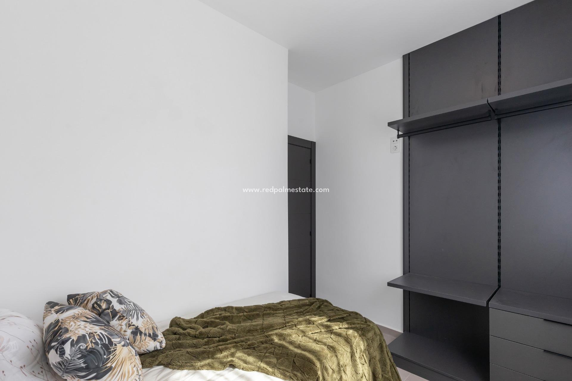  - Bungalow -
Torrevieja - Zona Los Frutales