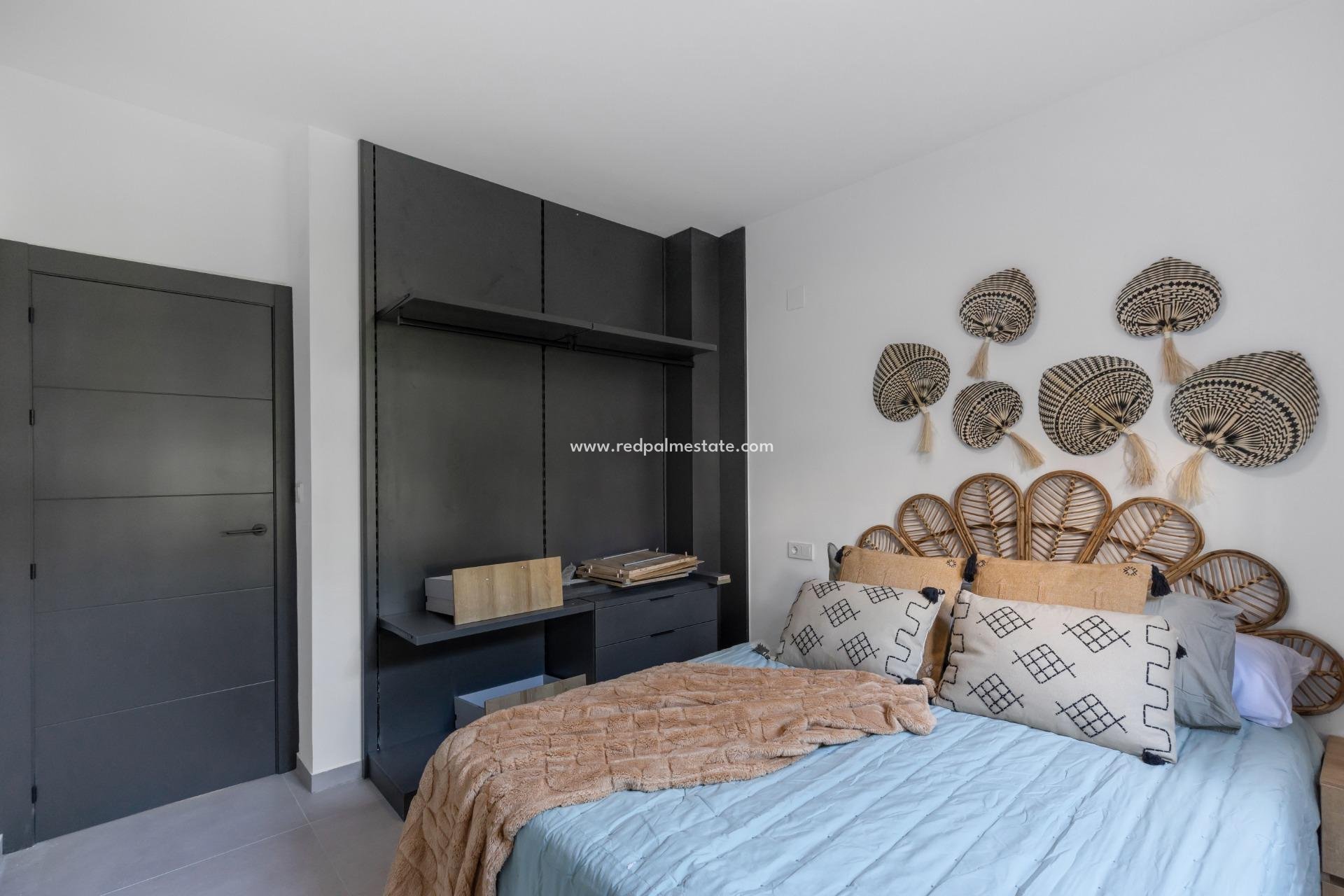  - Bungalow -
Torrevieja - Zona Los Frutales