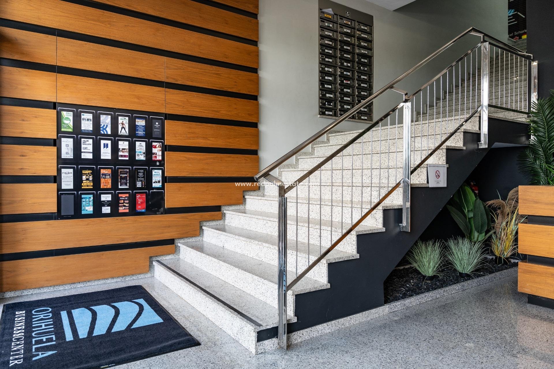  - Business -
Orihuela Costa - Playa Flamenca