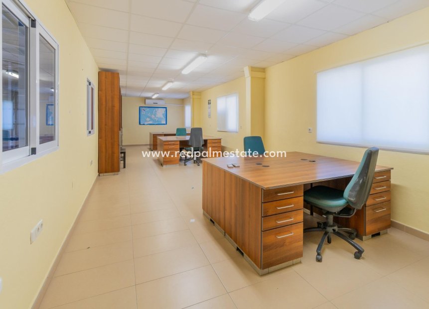  - Business -
Pilar de la Horadada - Polígono industrial Cañada de Práez