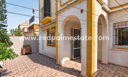 Casa Adosada - Reventa - Torrevieja - Torrevieja