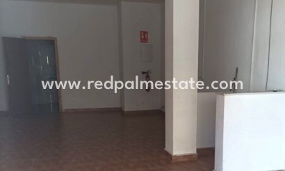 - COMMERCIAL PREMISES - Revente - Torrevieja -
                Torrevieja Centro