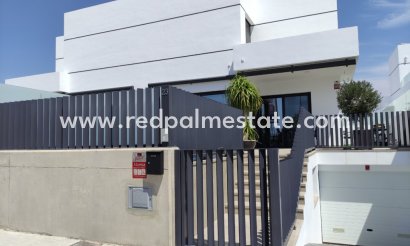 Detached Villa - Resale - Dolores - Dolores