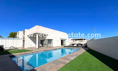 Detached Villa - Resale - Orihuela Costa - Costa Blanca