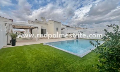 Detached Villa - Resale - Torrevieja - La Siesta - El Salado -  Torreta