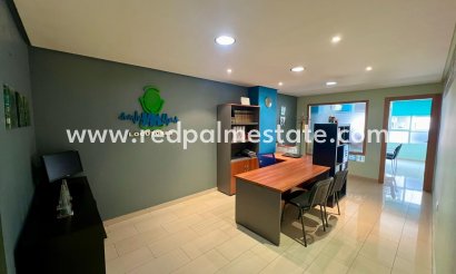 Entreprise - Revente -
            Orihuela Costa - MR2-17626
