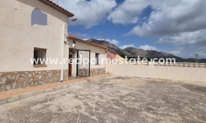 Finca / Country Property - Resale - Hondón de las Nieves - Inland