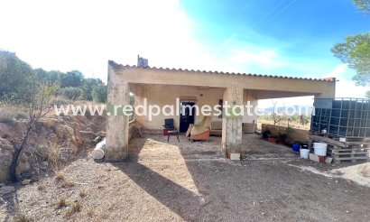 Finca / Country Property - Resale - Pinoso - Inland