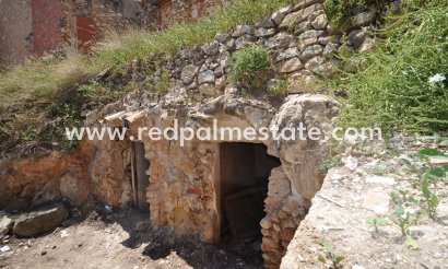 Finca / Country Property - Resale - Pinoso - Inland